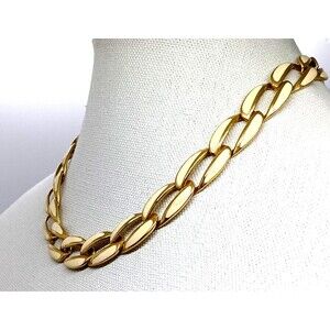 Necklace Choker Classic 80s Cream Enamel Gold Tone Curb Link Vintage 16"